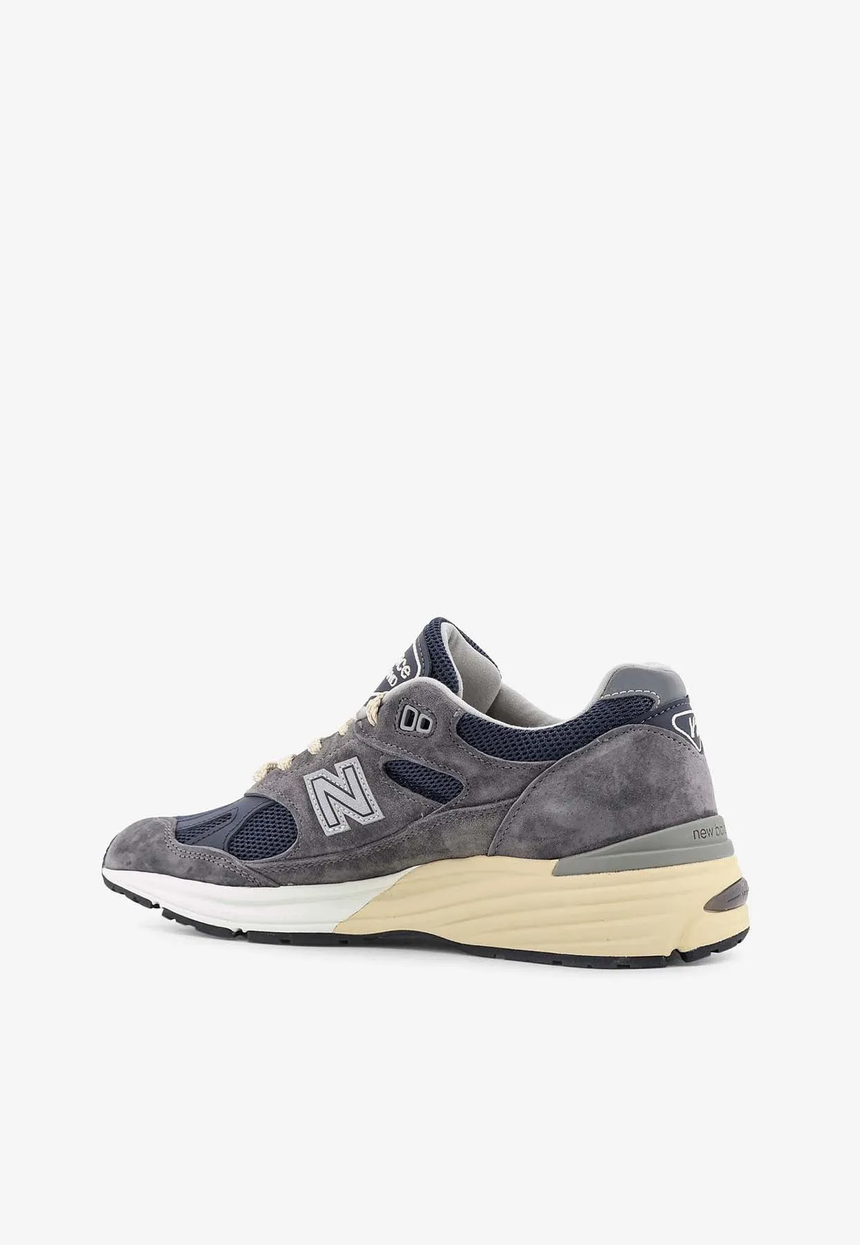 991V2 Suede Low-Top Sneakers