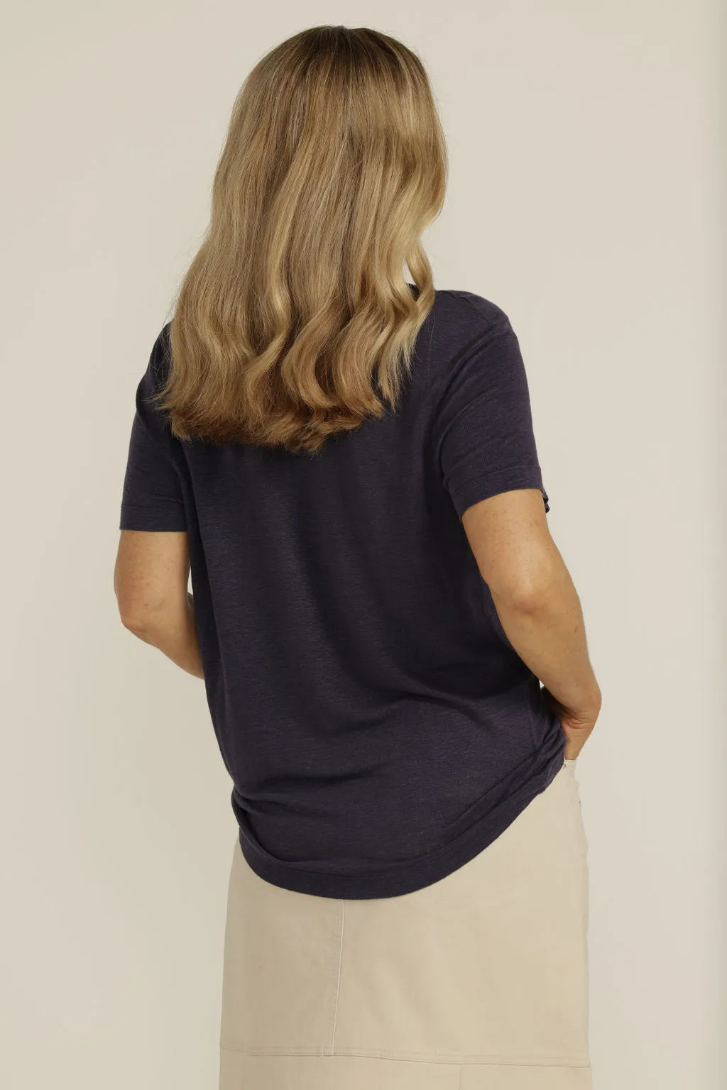 Linen V Neck Tee Navy